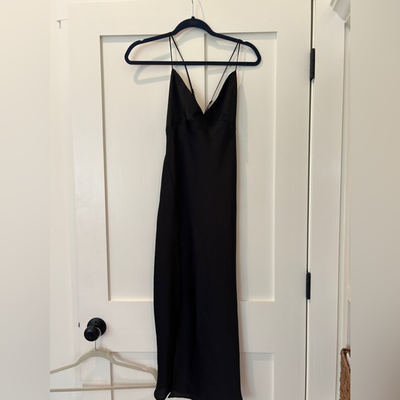 Backless Maxi Dress - Picture 3 of 5